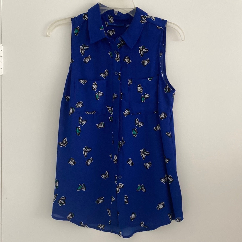 Sleeveless top